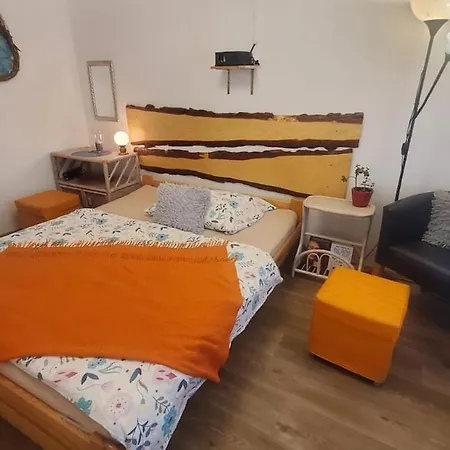 Tutto Little House